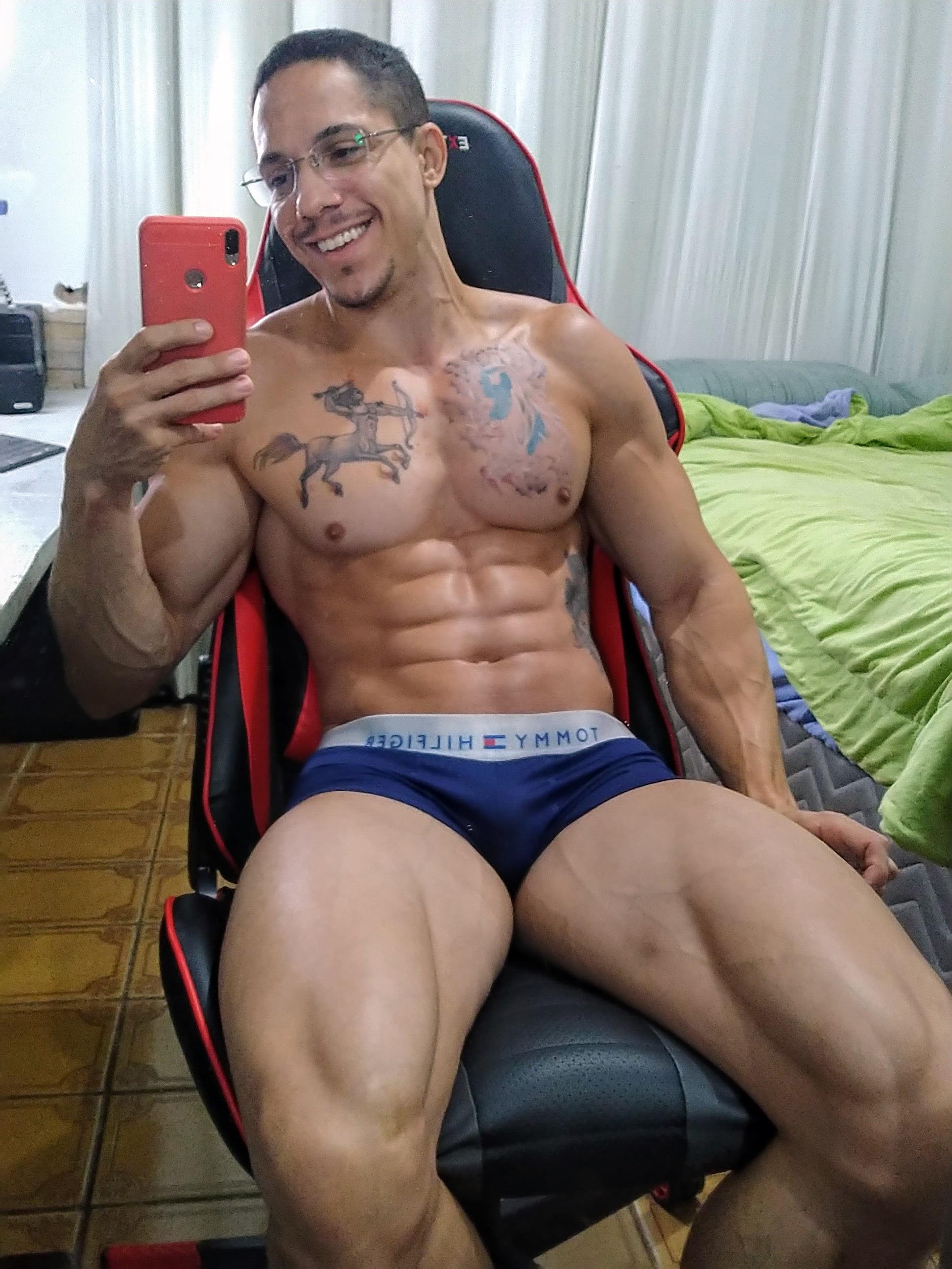 APOLLOFERRAZ Live Image
