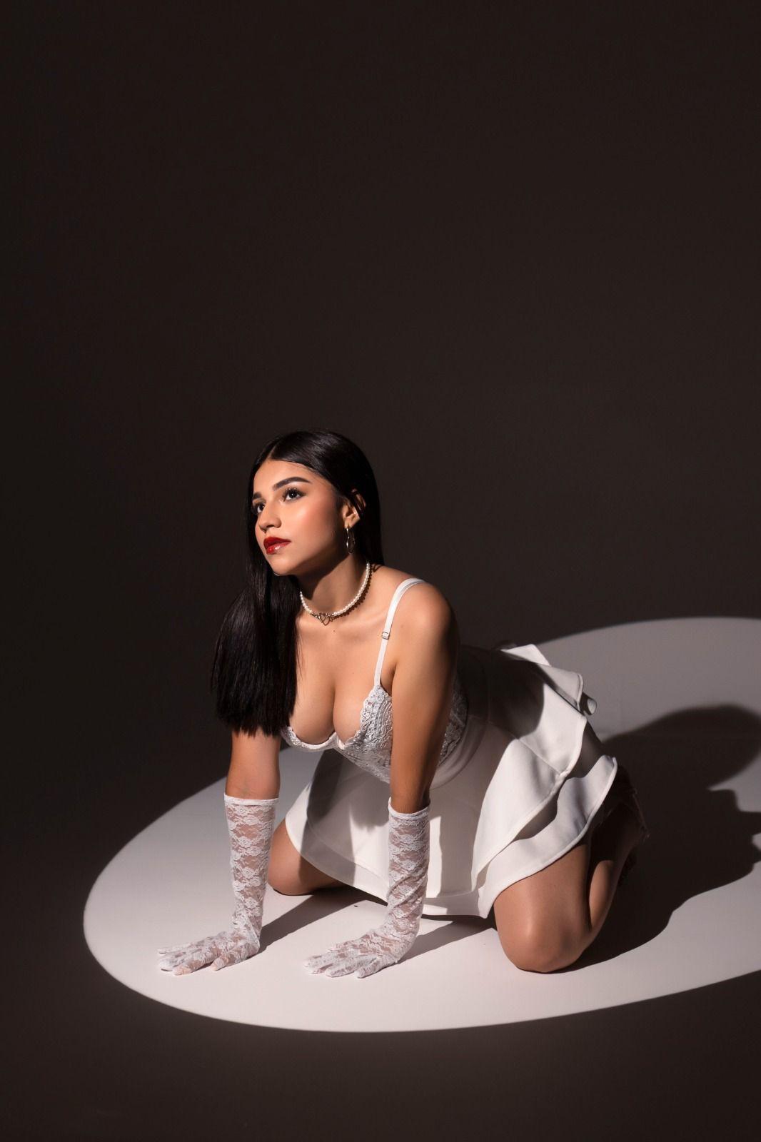 AriAddams Live Image