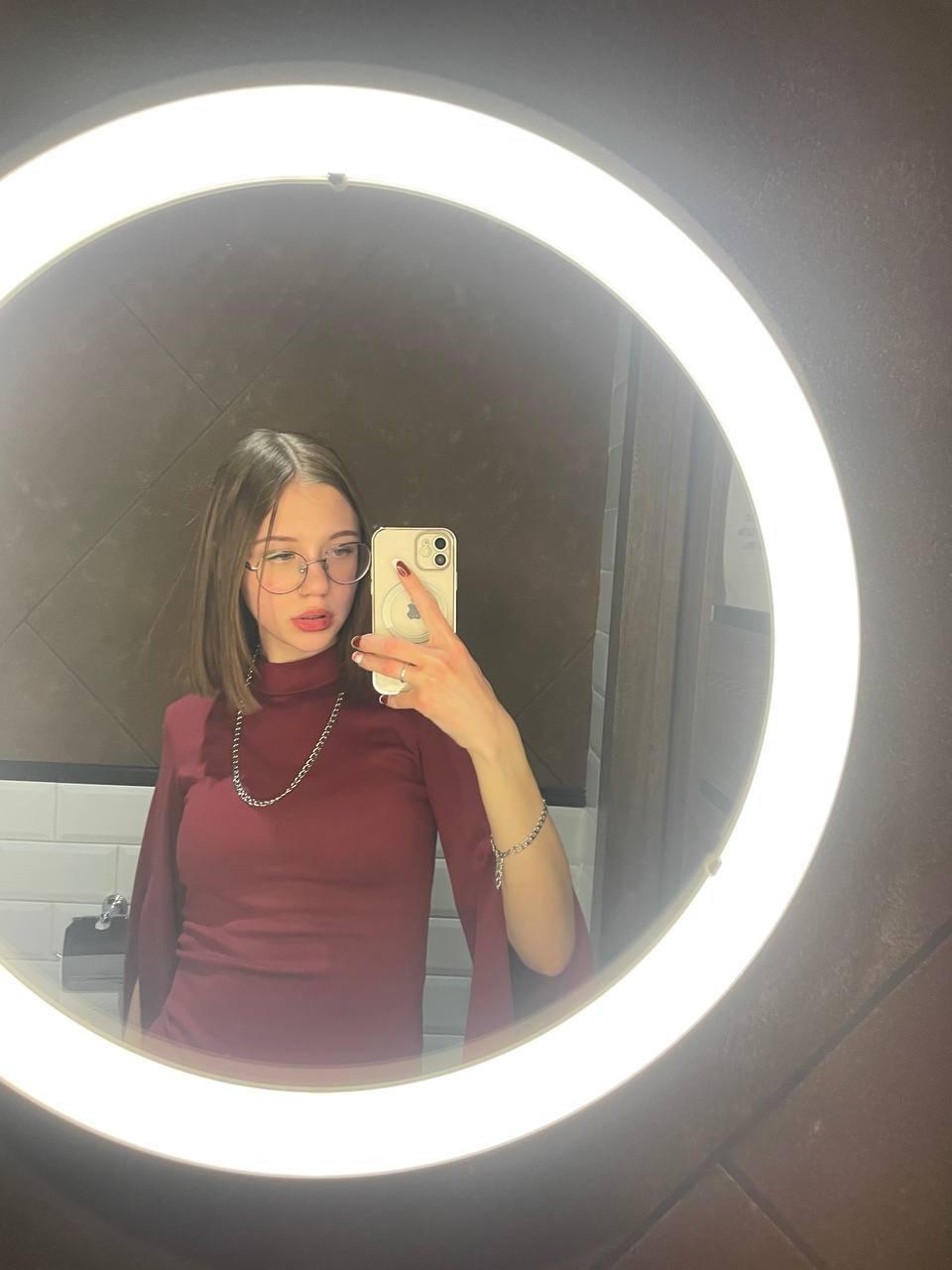 AudreyHase Live Image