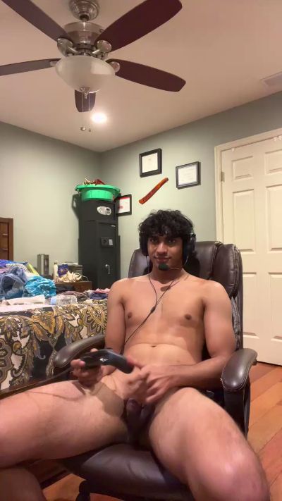 BrownBoyCheeks Live Image