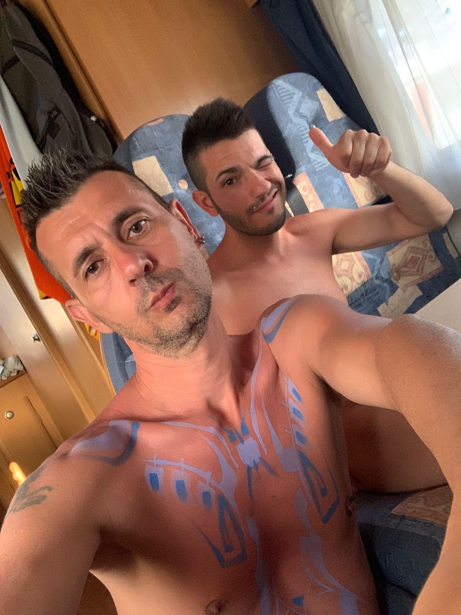 COPPIAGAYHOT