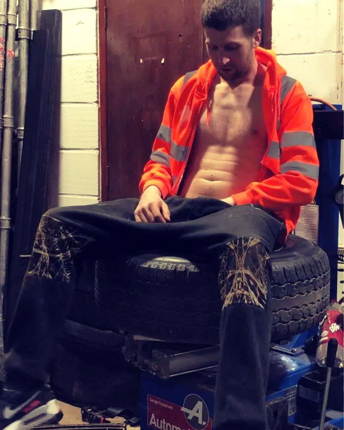 ClaphamJamie Live Image