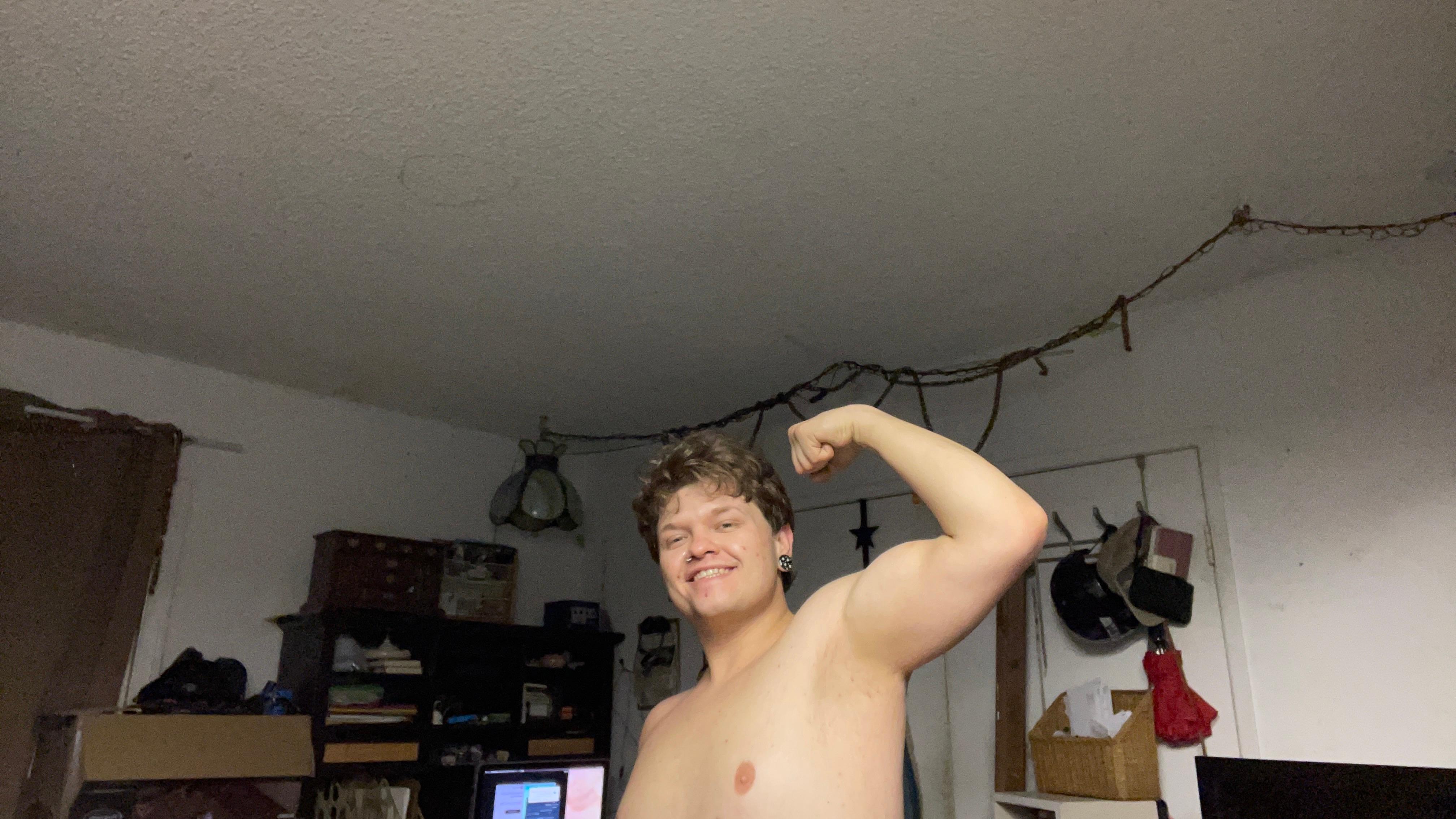 Fuckinoliver888 Live Image