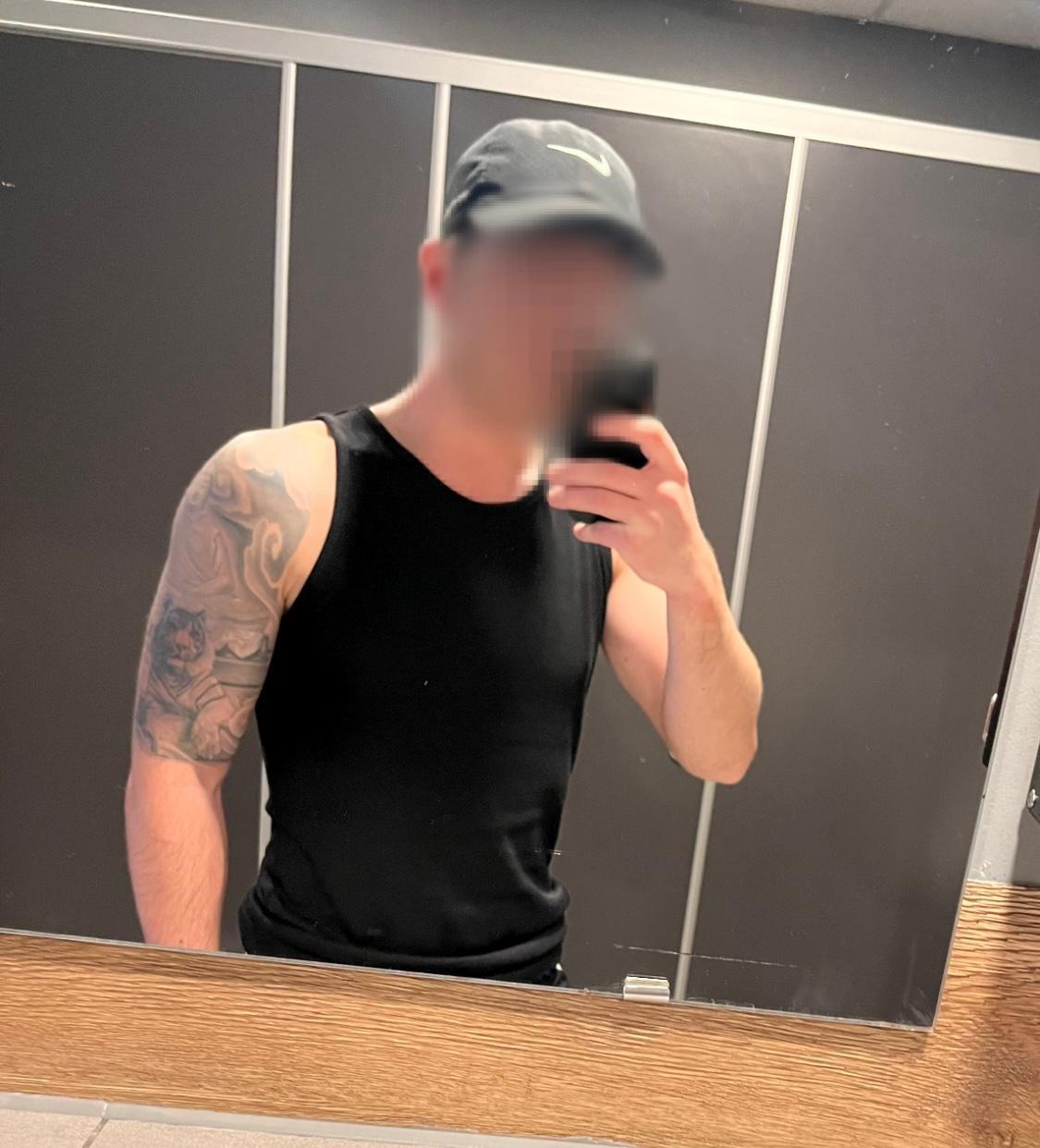 GuyFromNextDoor Live Image