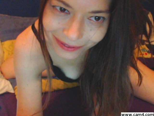 Hornychiara Live Image