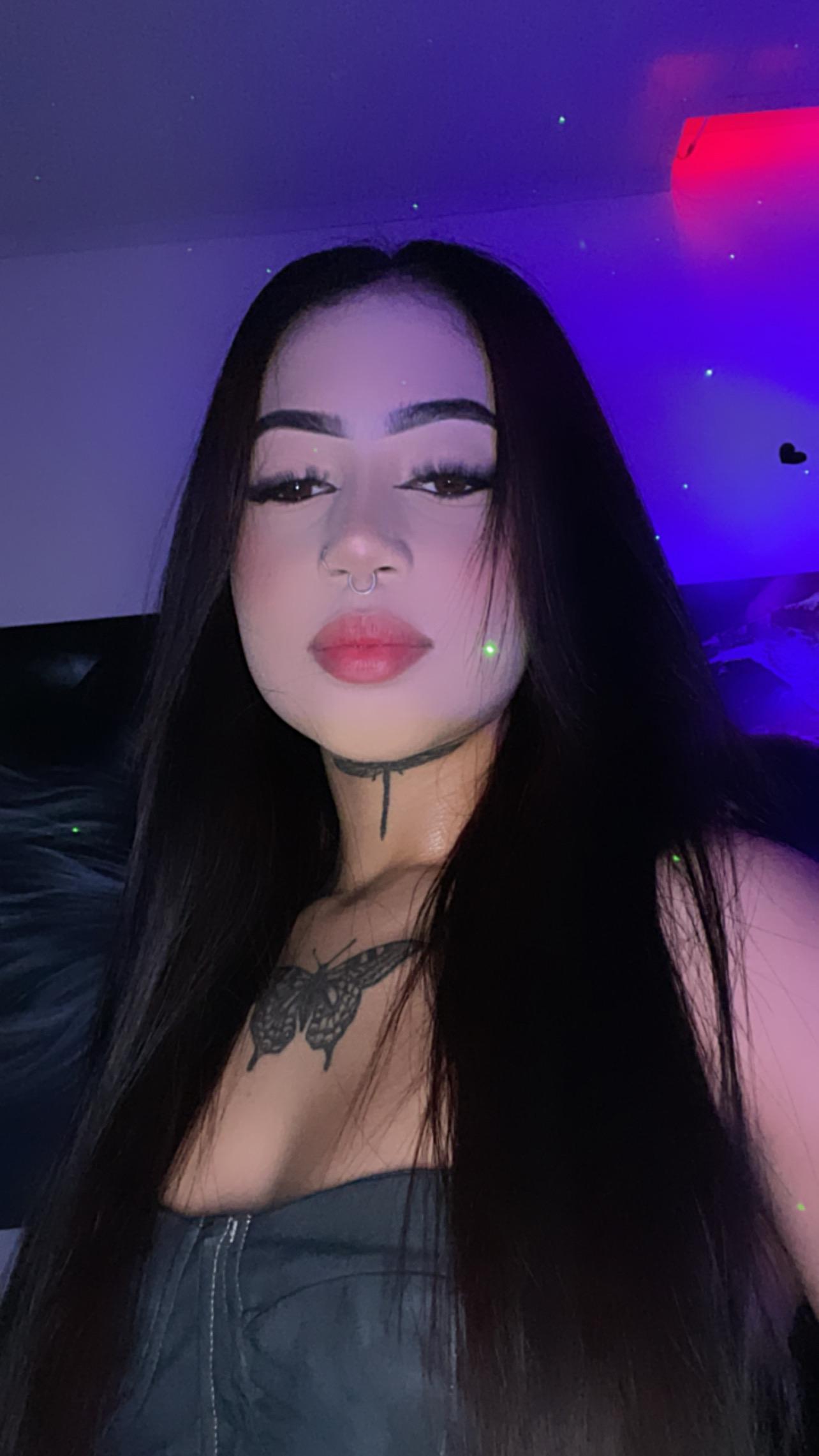 Jazmin_002 Live Image