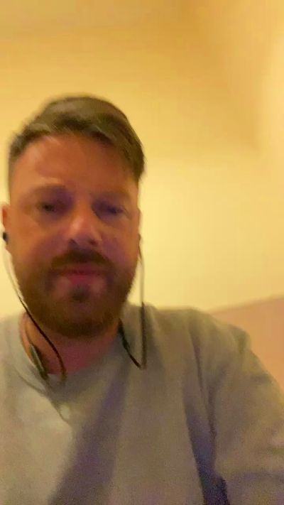 Jeezzooo Live Image