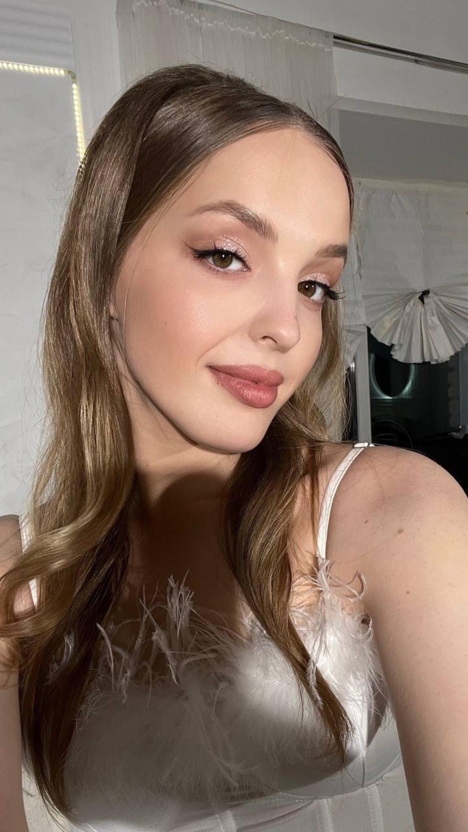 KaceyFauth Live Image