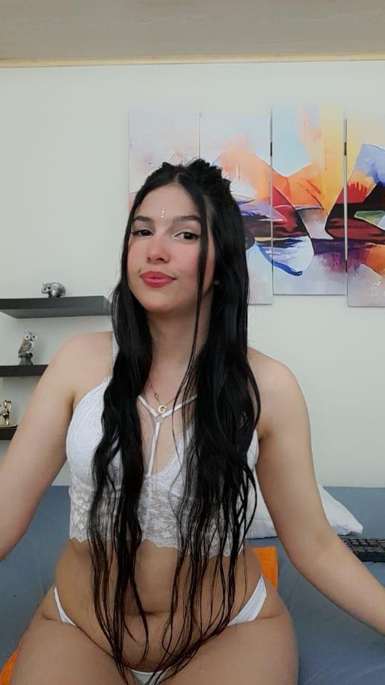 KatrinaRolan Live Image