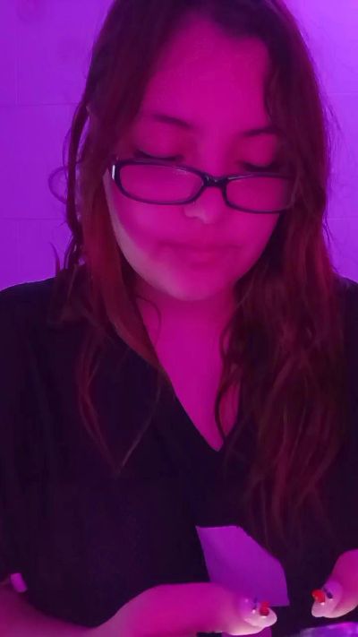 KinkyNikyxxx Live Image
