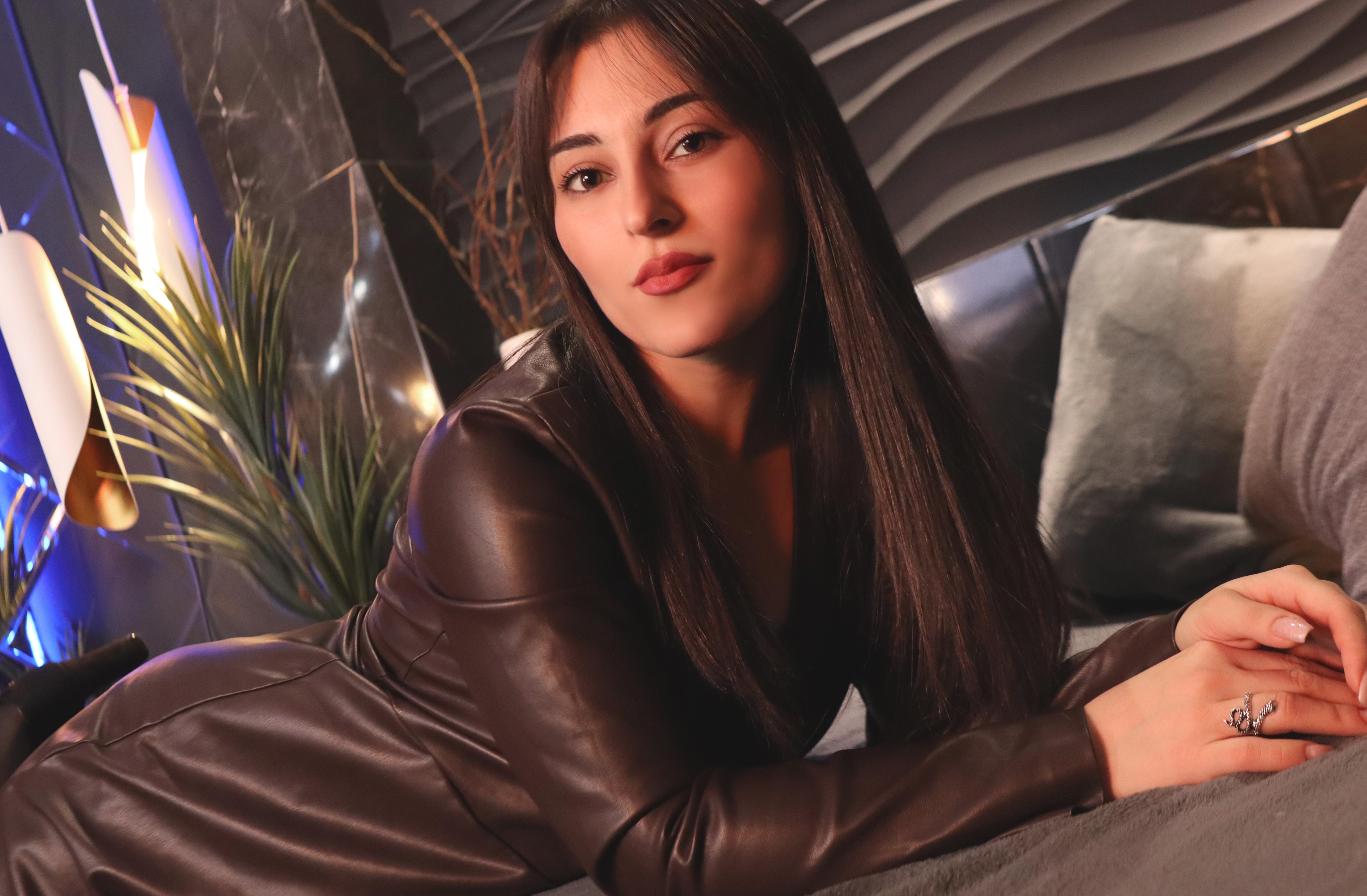 KylieMellow Live Image