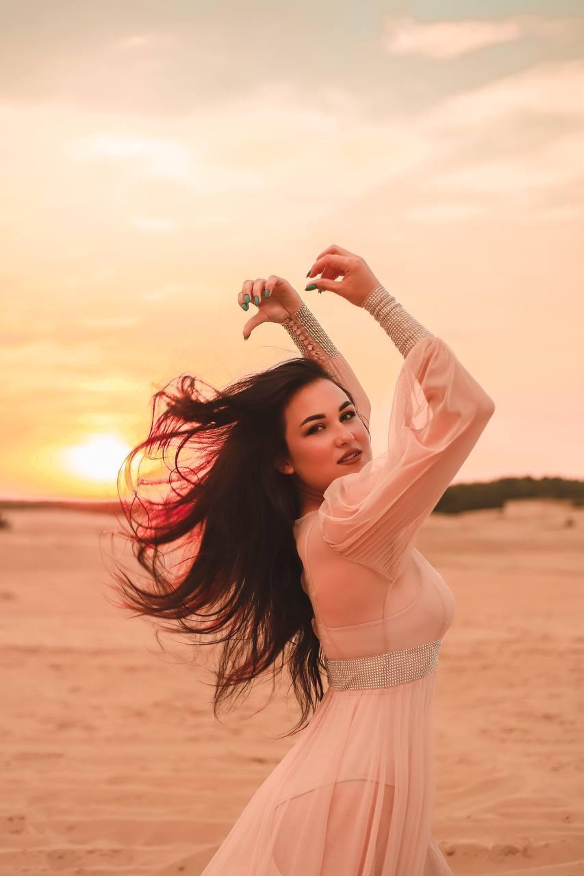 LilyFoxyy Live Image