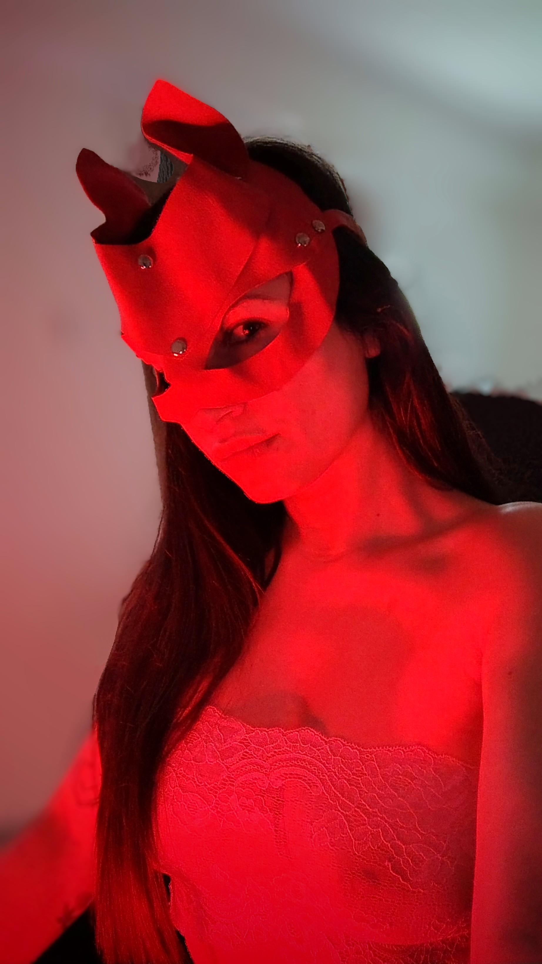 LolatuMiel Live Image