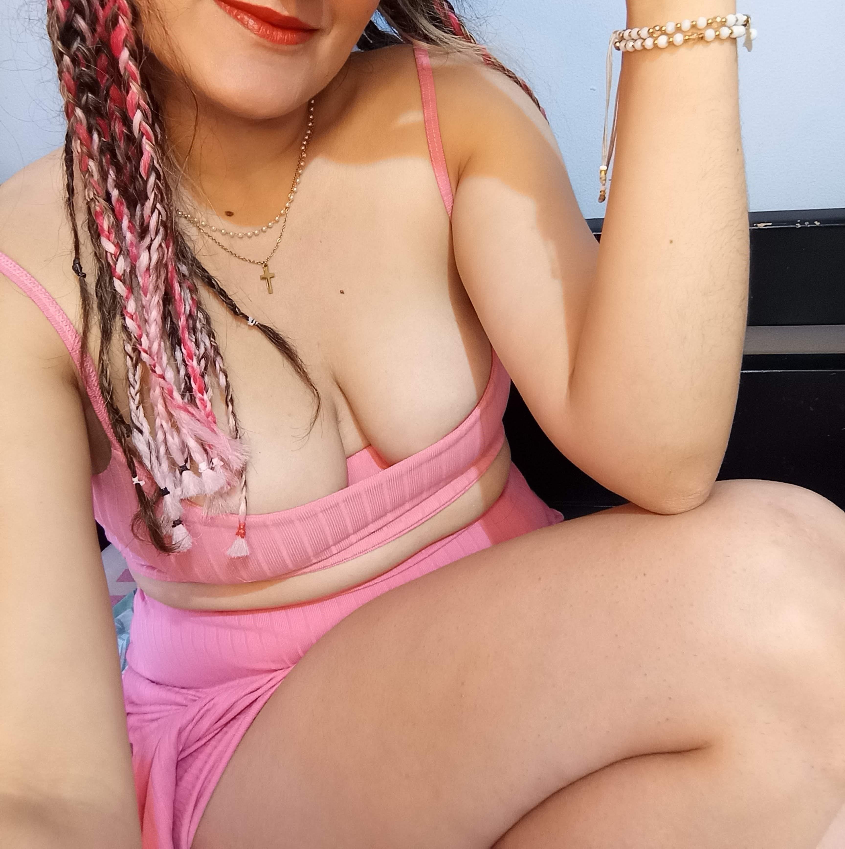 Luana363 Live Image