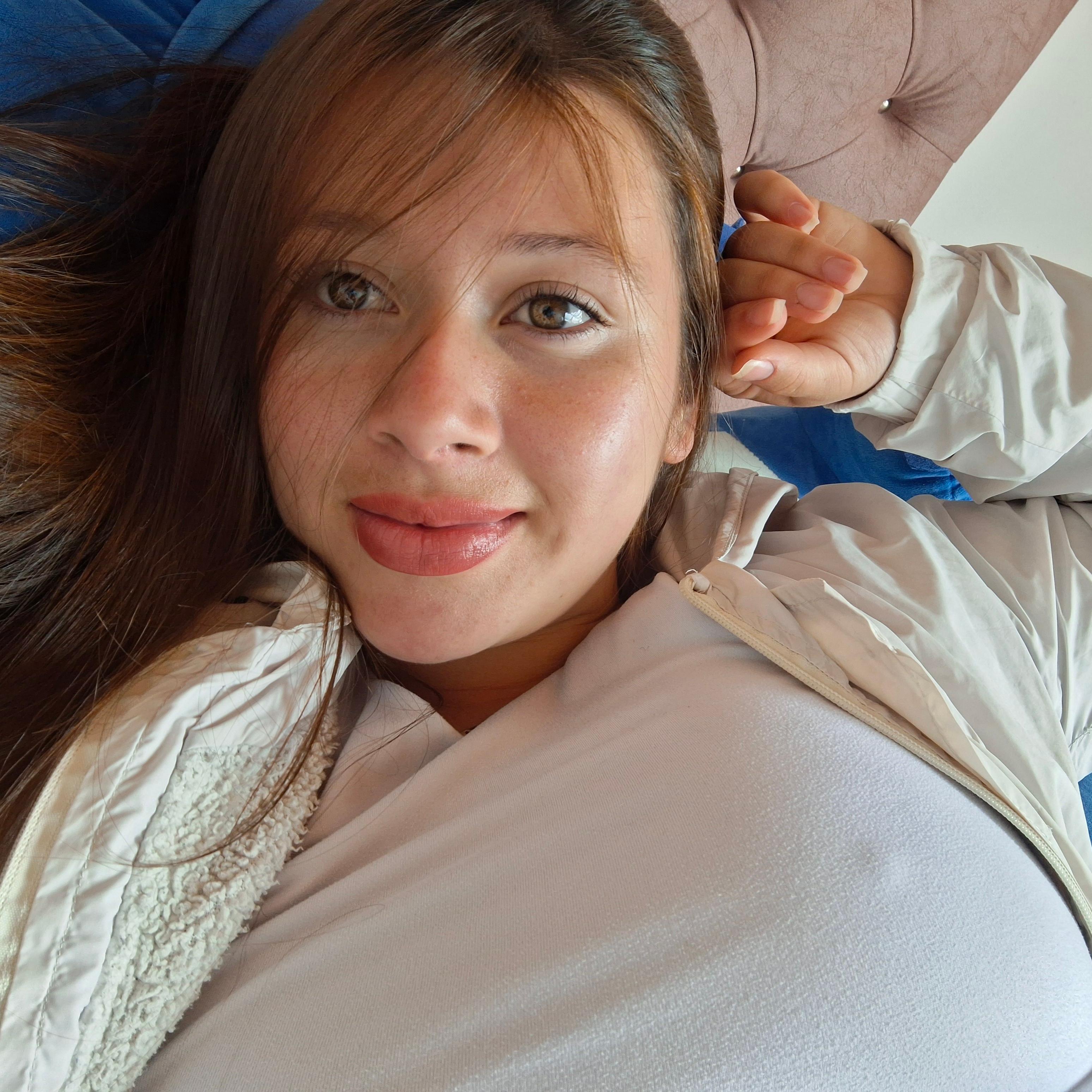 Mariana_Loving Live Image