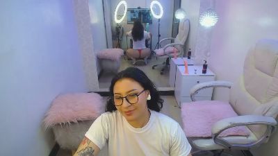 Nicolee_01 Live Image