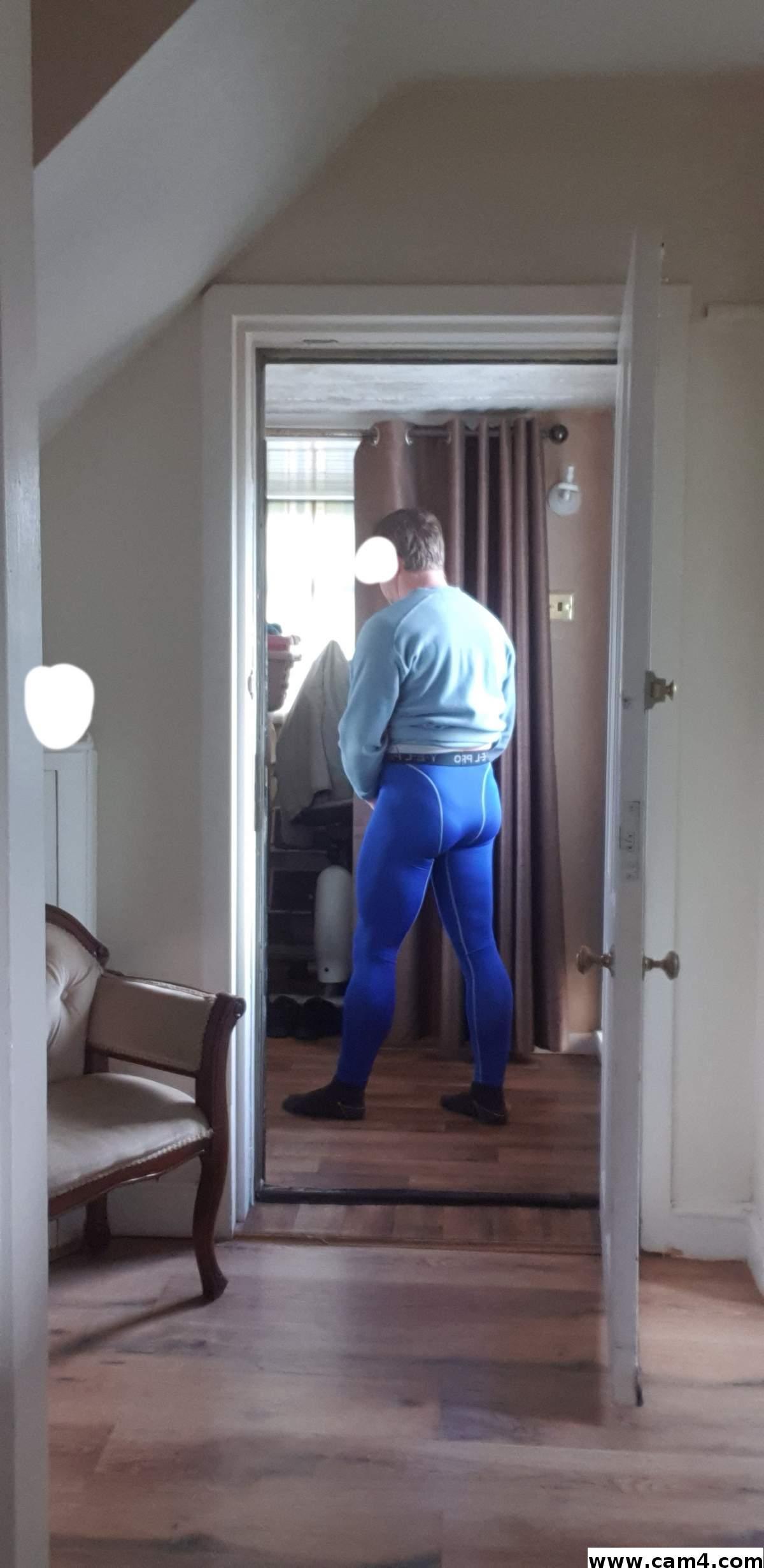 Nudistmalemo Live Image
