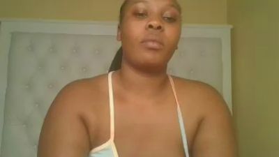 Queenlily25 Live Image