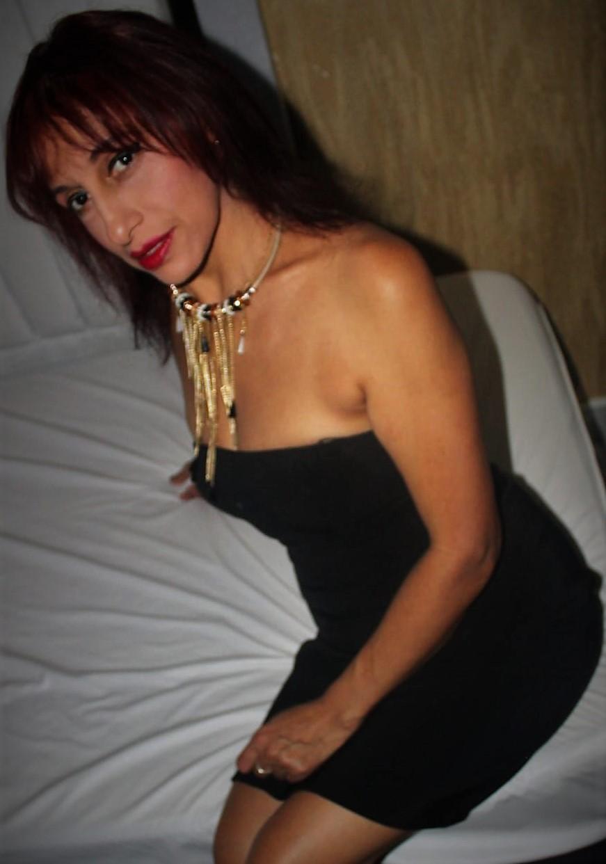 Rebbeca_Mitchel Live Image