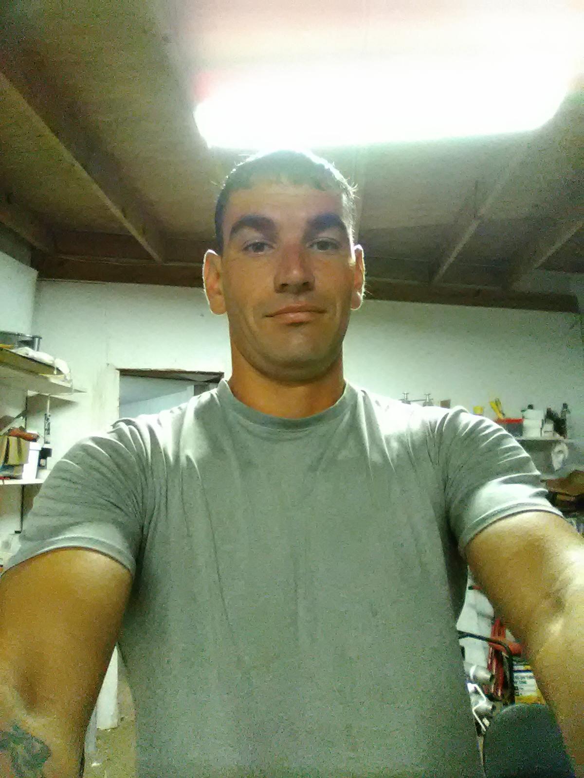 Robnster99 Live Image