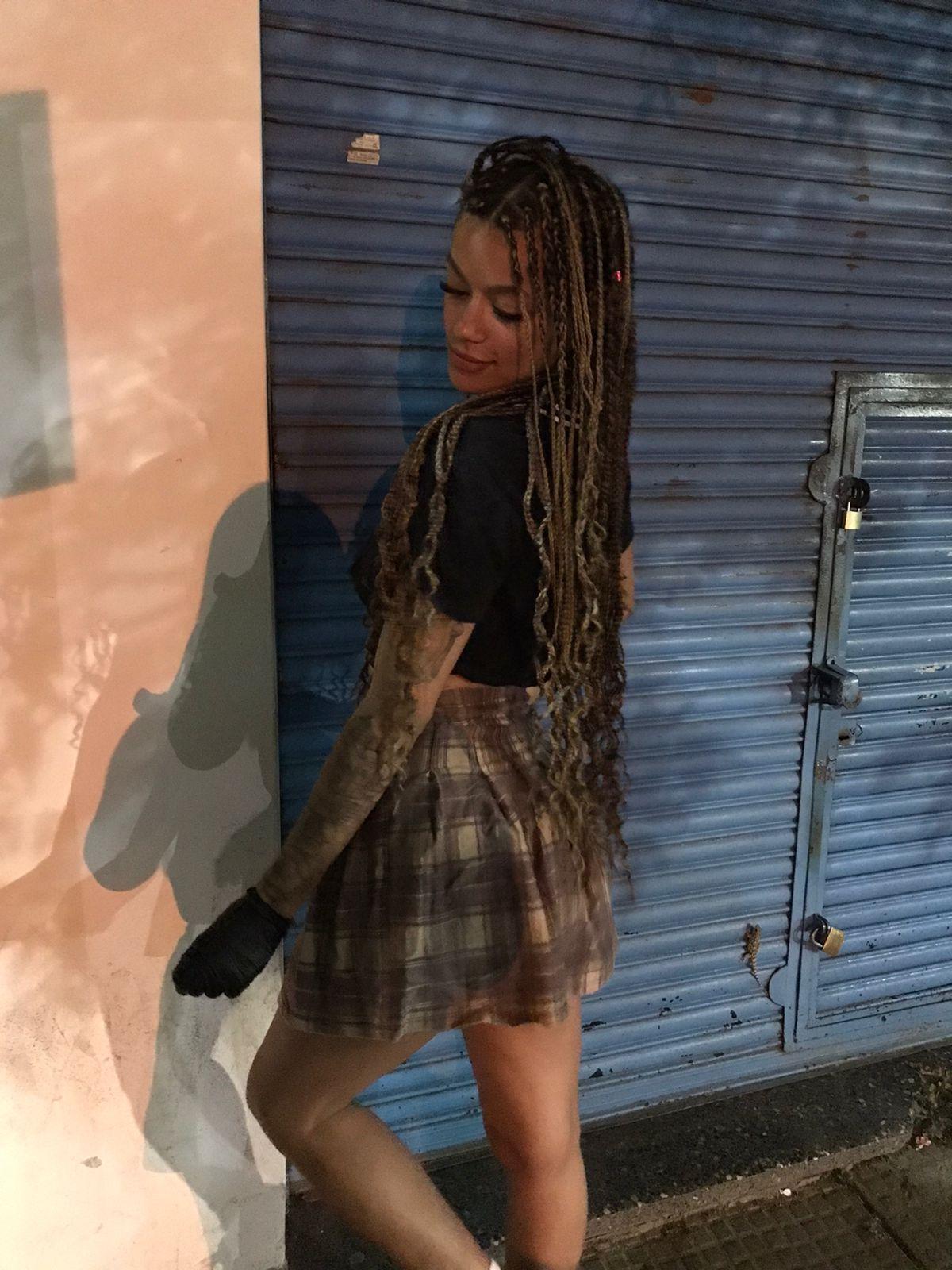 Tinaruiz01 Live Image