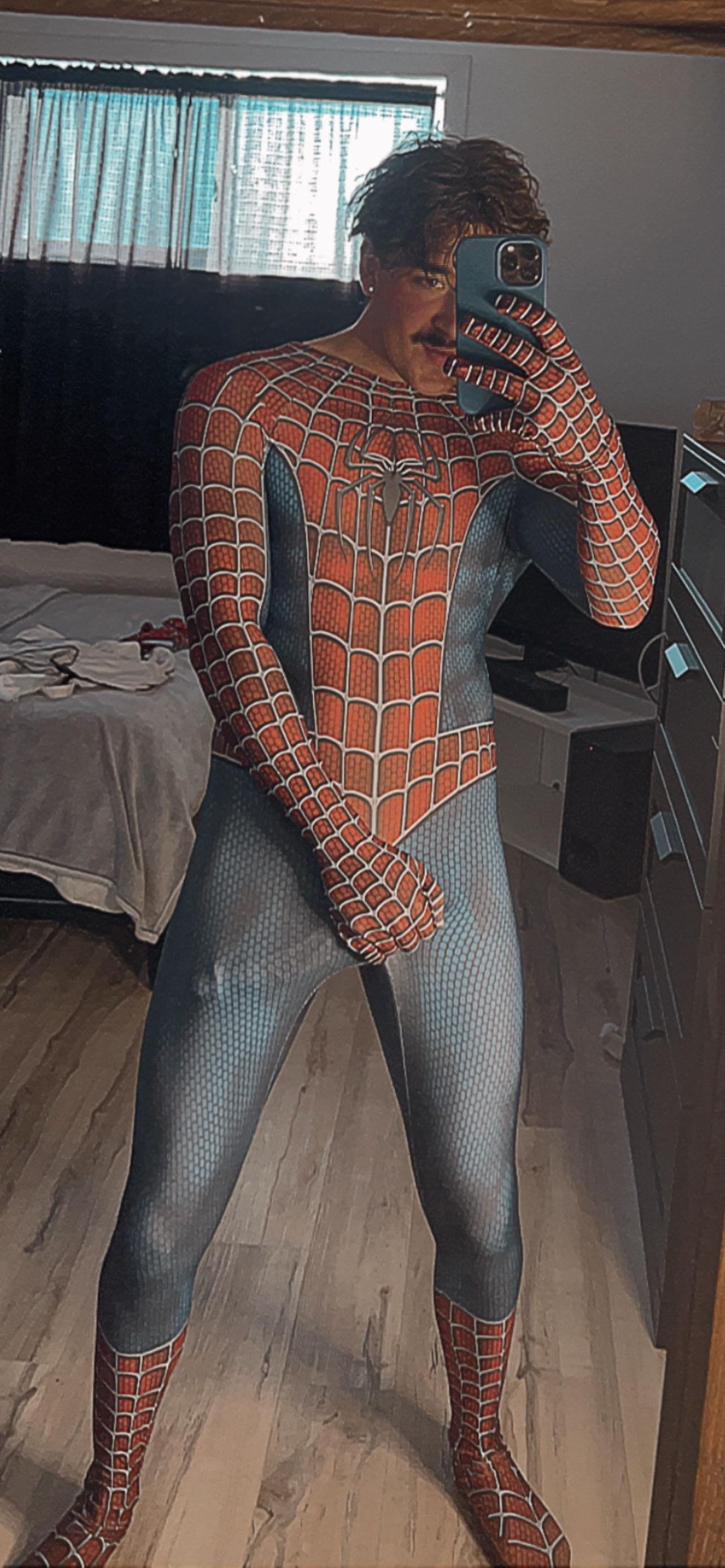 Tonybigdick123 Live Image