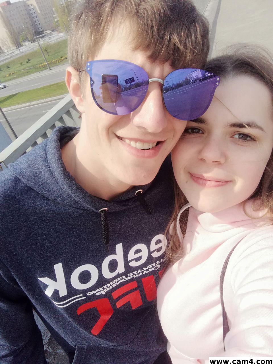 VeryHotCouple Live Image