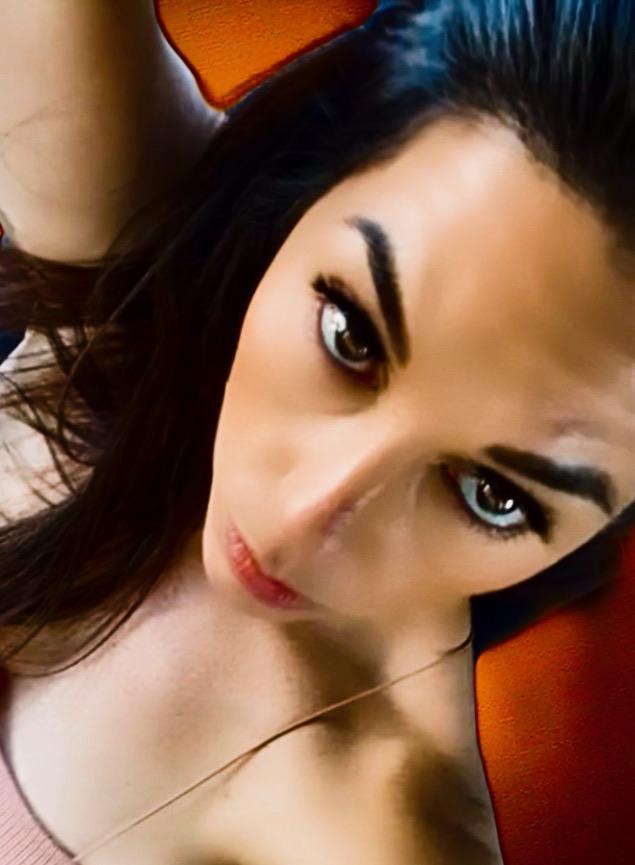 Vesper_Romeo Live Image