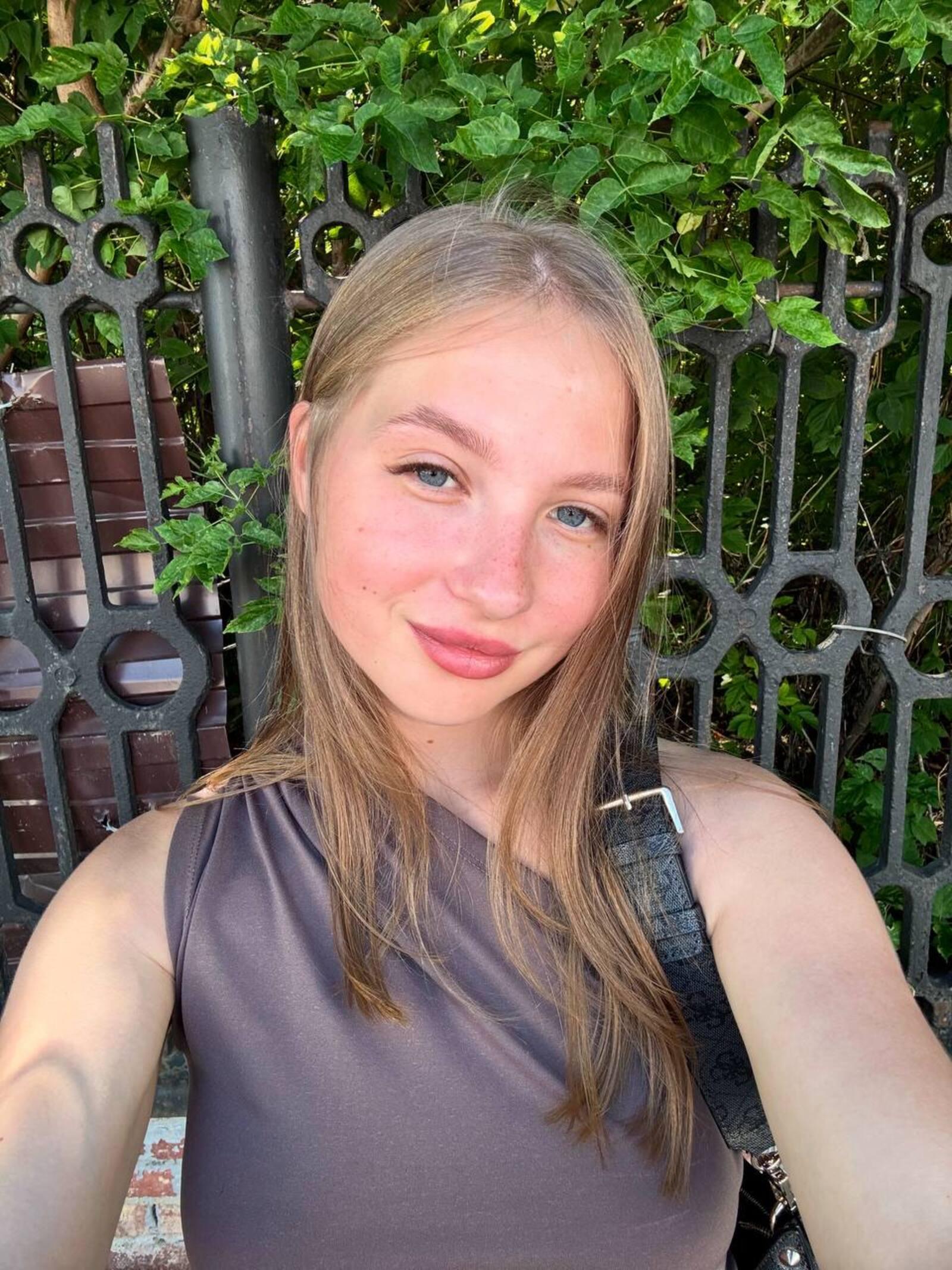 WillenaMcneill Live Image