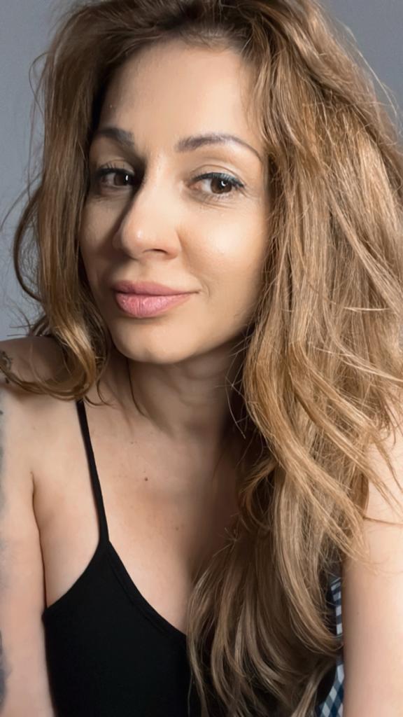 aariana4u Live Image