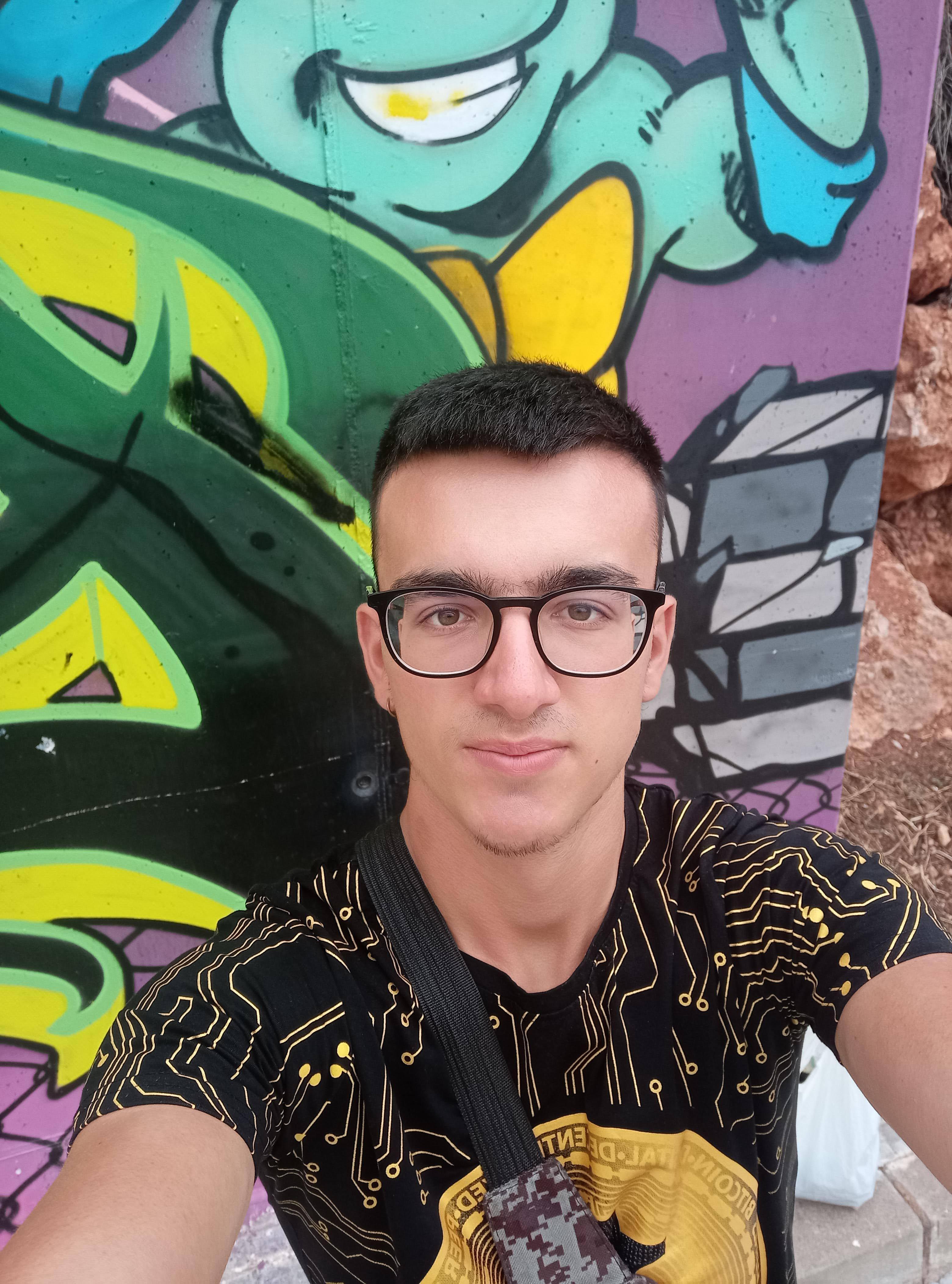 danidj007 Live Image