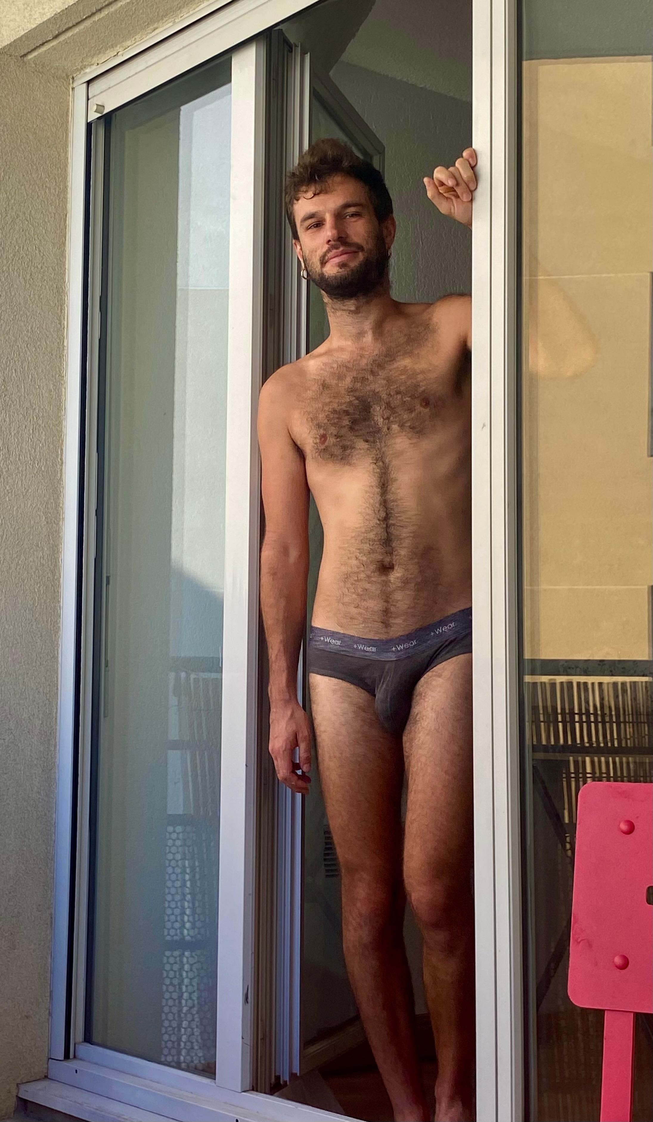 frenchyhothairy Live Image