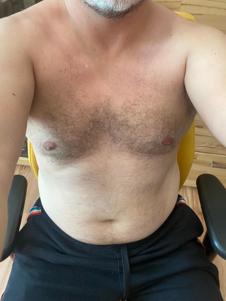 intofat74 Live Image