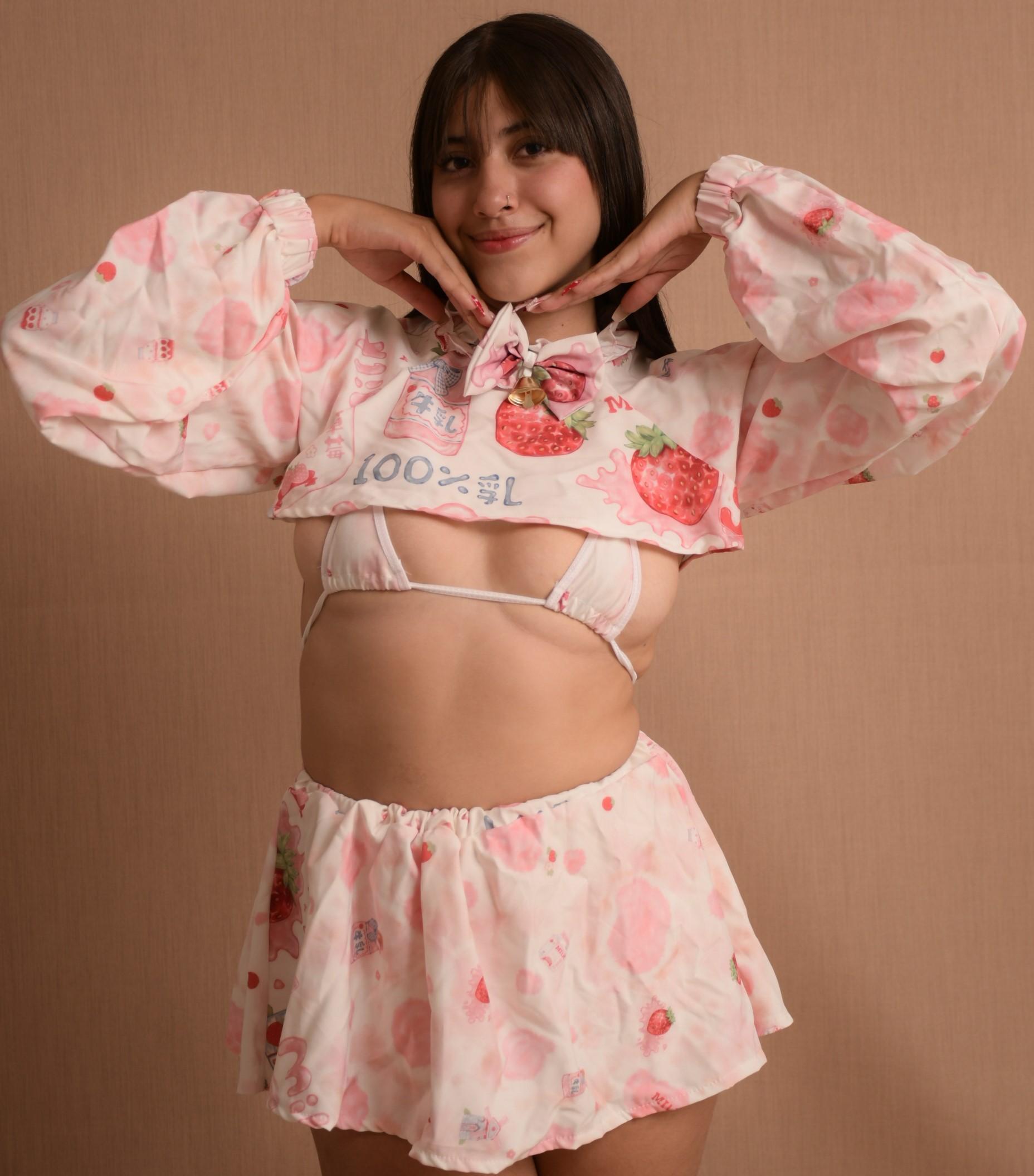 isabela_thomson Live Image