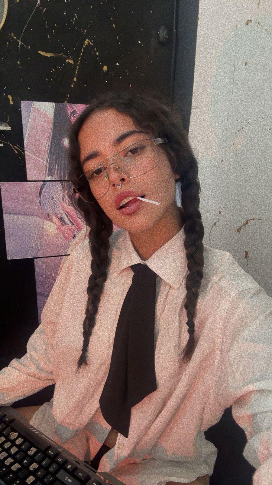 lia_bella1 Live Image