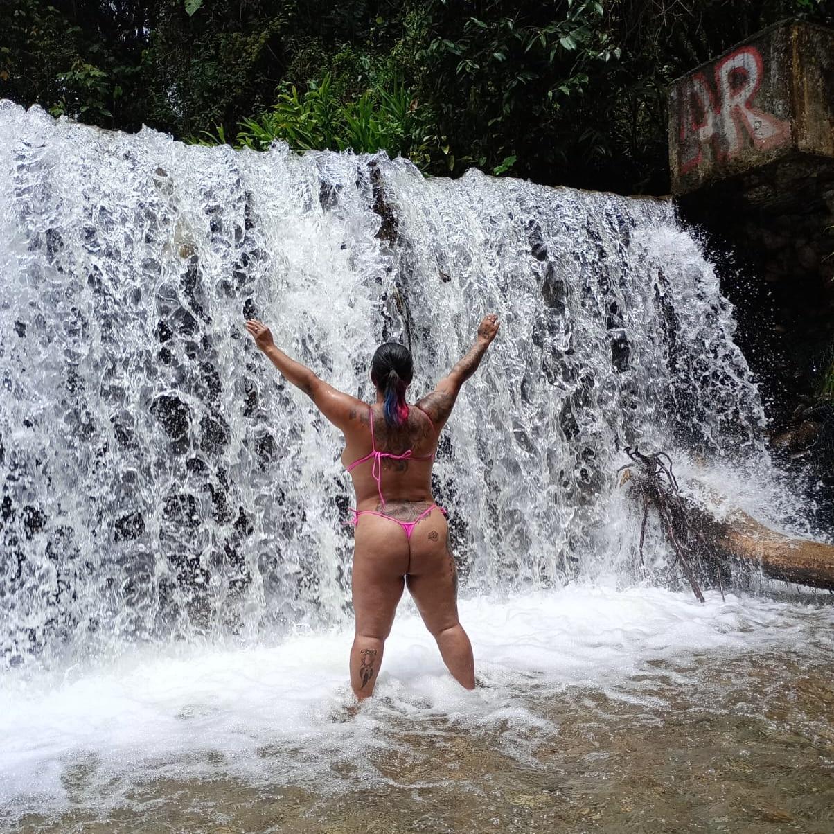 pamelaruiizz_ Live Image