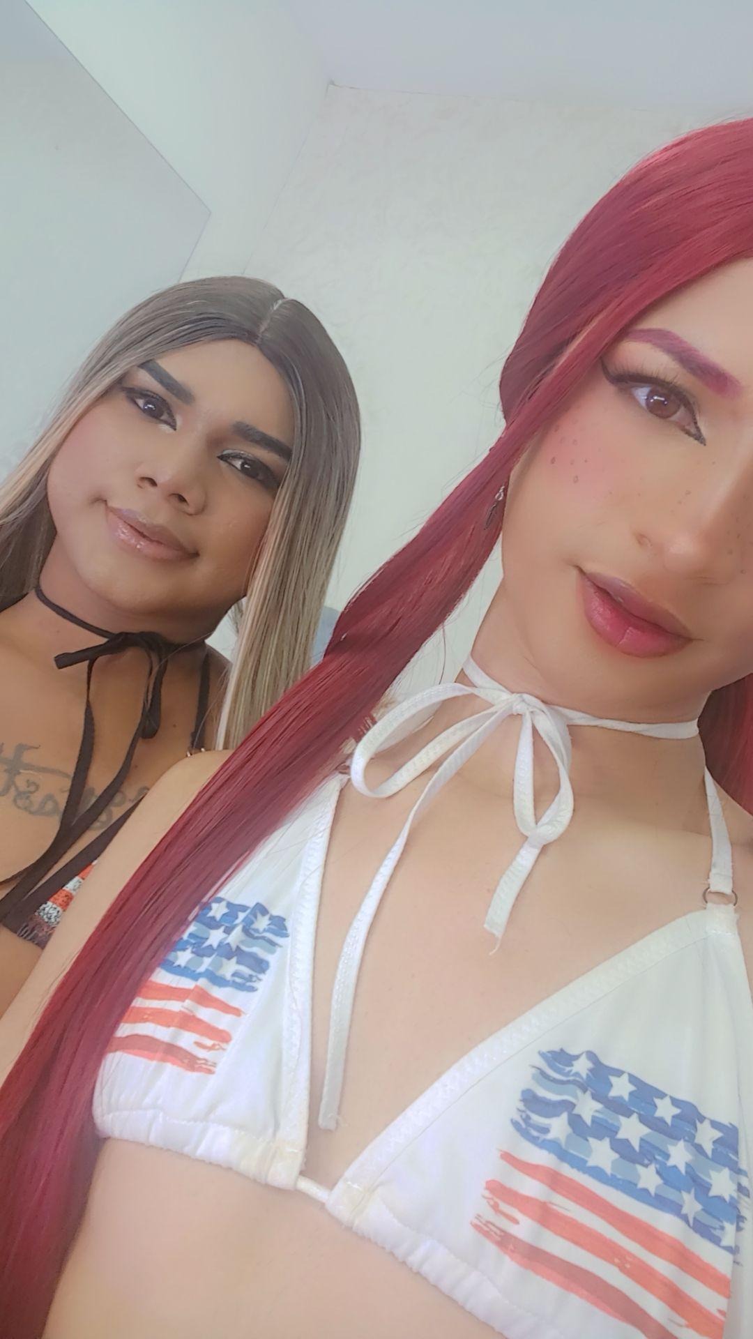 party_duo_trans Live Image