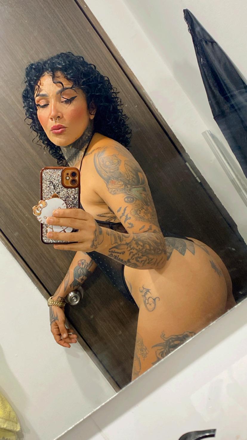 tatto_girl_xxx Live Image
