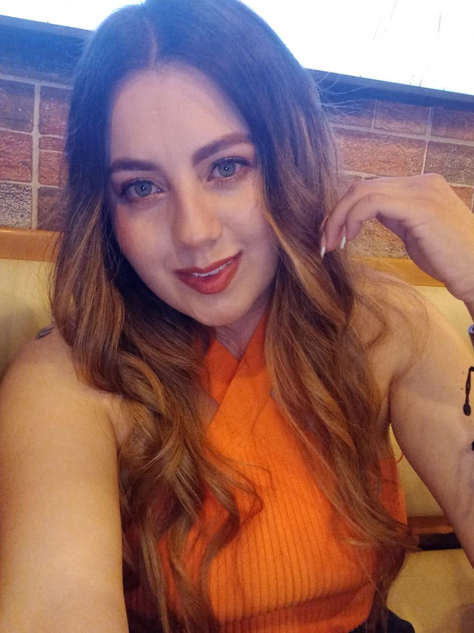 ALICELEBEL_1995 live from Colombia