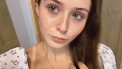 AdalineFontus live from France