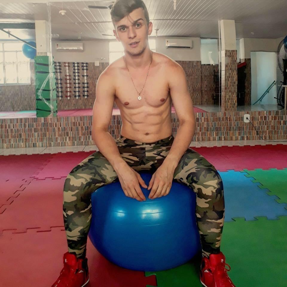 Adamlawford live from Brazil