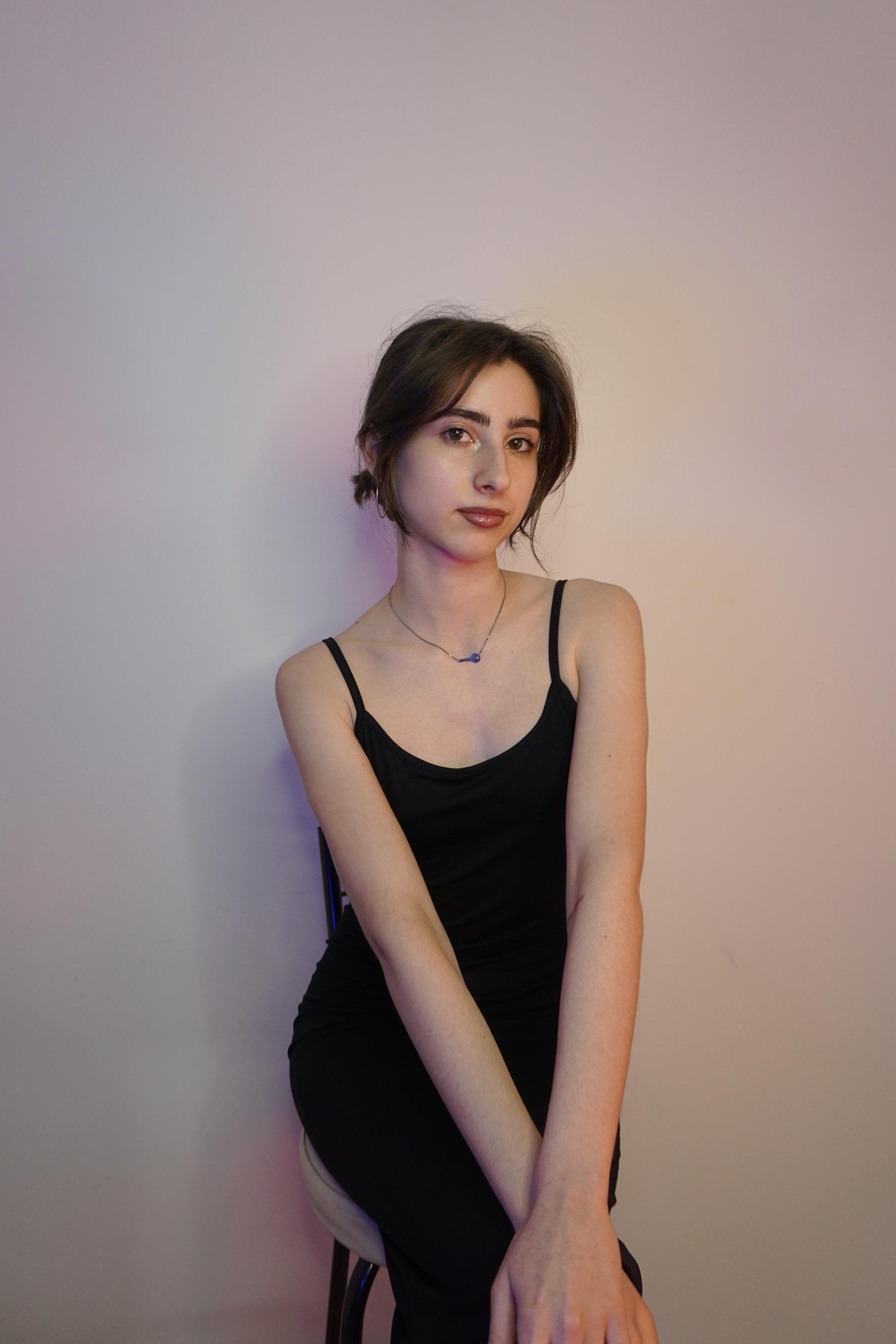 AlbertaHayley live from France