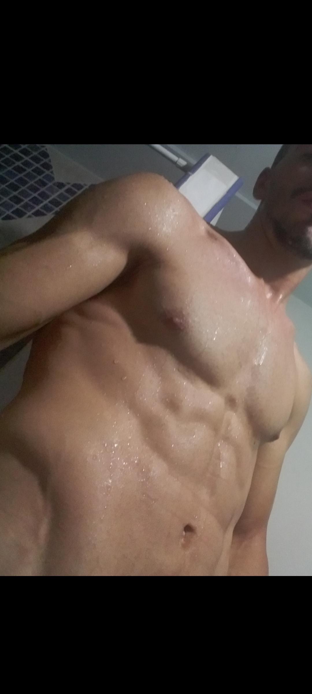 Alex_gr1986 live from Spain