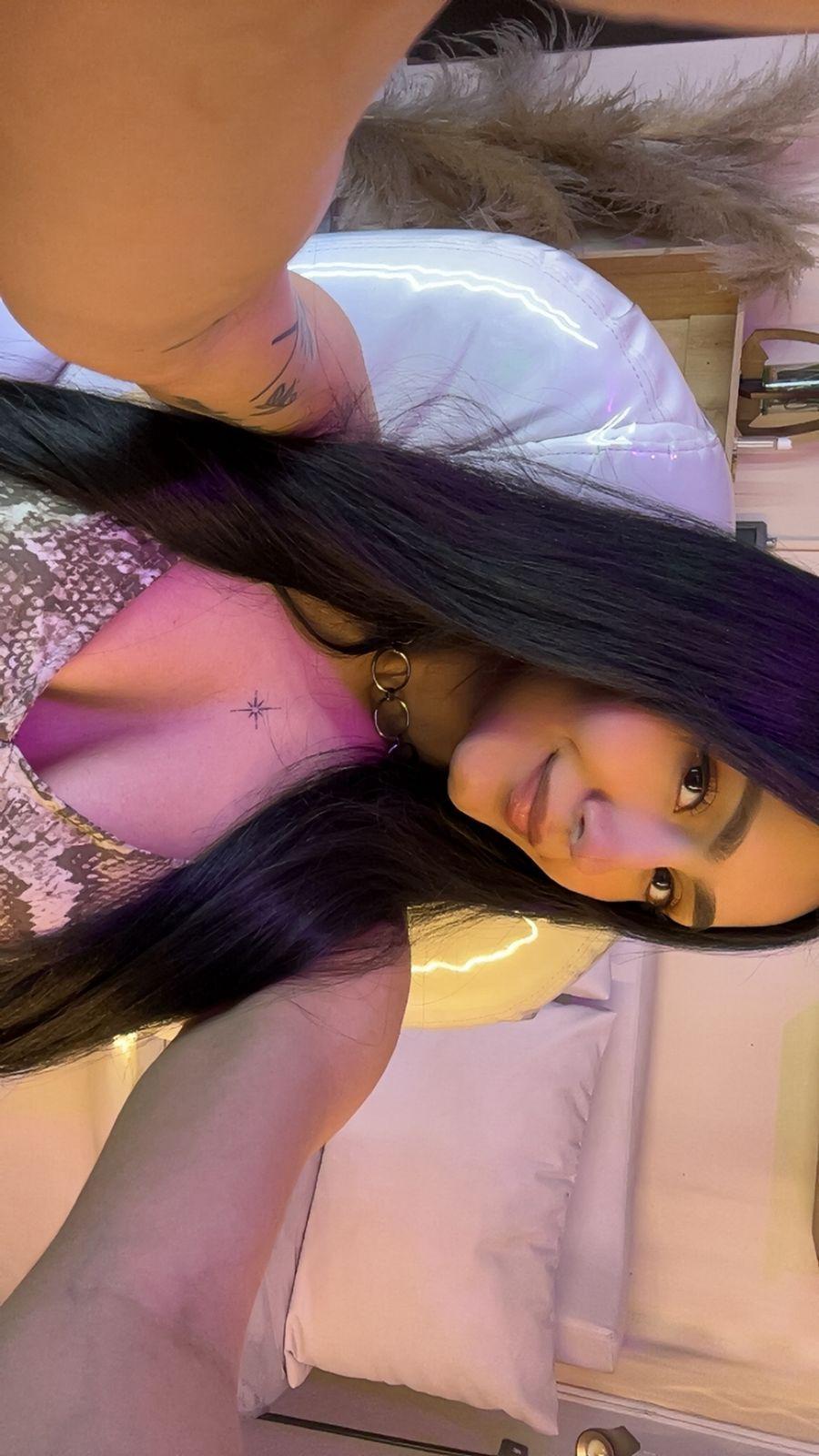 Amy_Kiitty live from Colombia