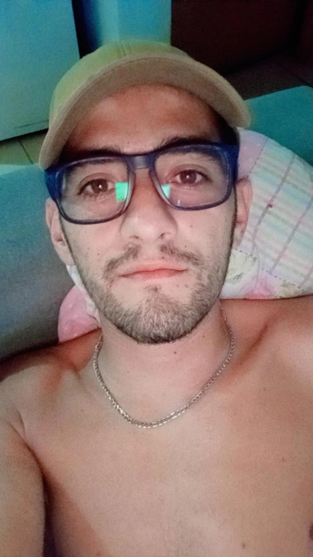 Aquileshernan live from Argentina