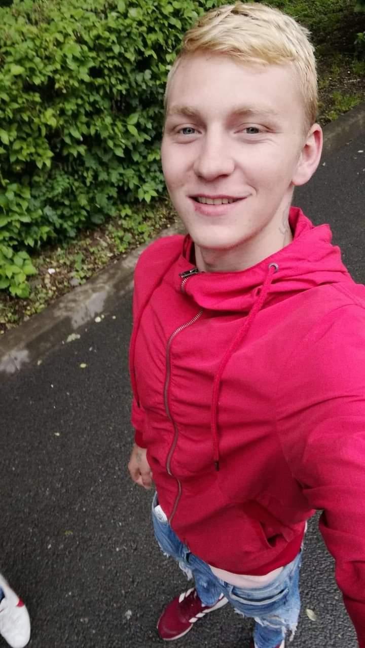 Argantely69_ live from United Kingdom