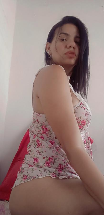 Ariannalovel live from Colombia