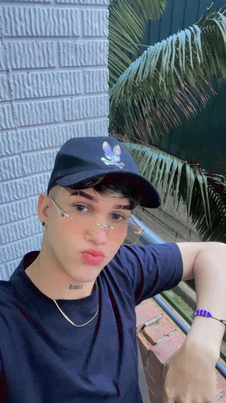 AustinPrice1 live from Colombia