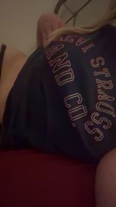 Babyxblue live from United Kingdom