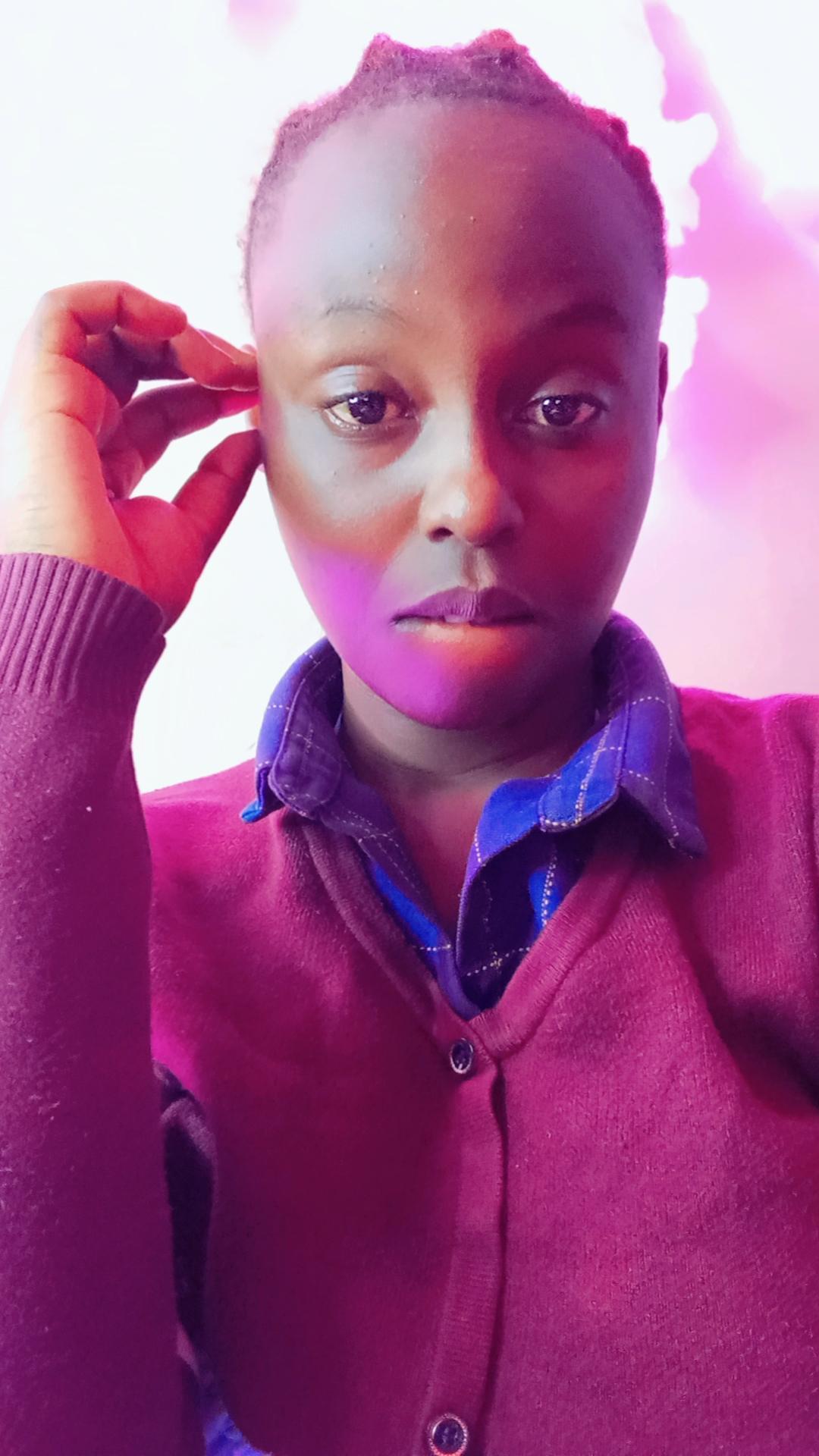 Bubbly_babe live from Kenya
